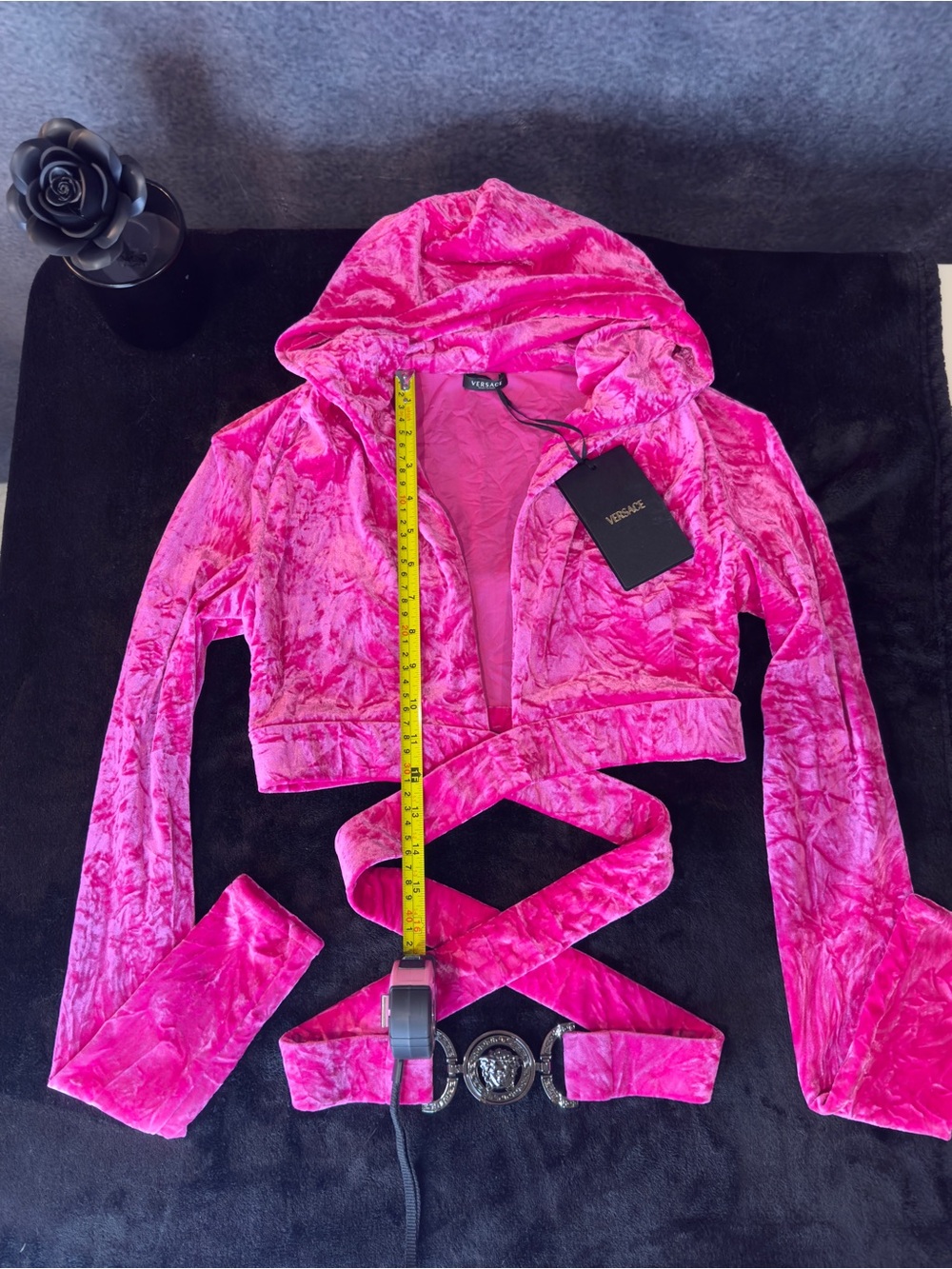 Versace Runway Pink Crushed Velvet Cropped Hoodie with Medusa Belt - Picture 5 of 11